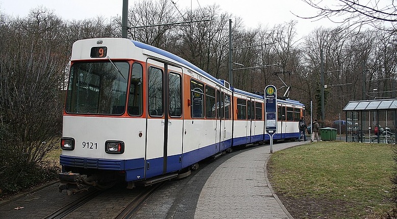  Strassenbahn 9